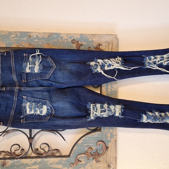 SWANK High Rise Ripped & Distressed Skinny Leg Jean.  Size 1 - Picture 10 of 13